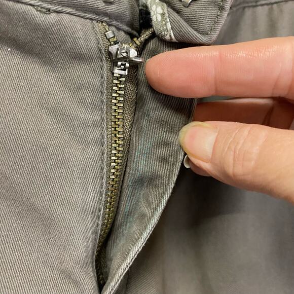 G.H. Bass Woman's Shorts hide front pocket 5 inch inseam - Picture 4 of 8